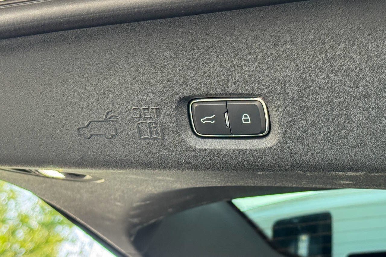 Used 2025 Ford Expedition Active AWD/4WD image 20