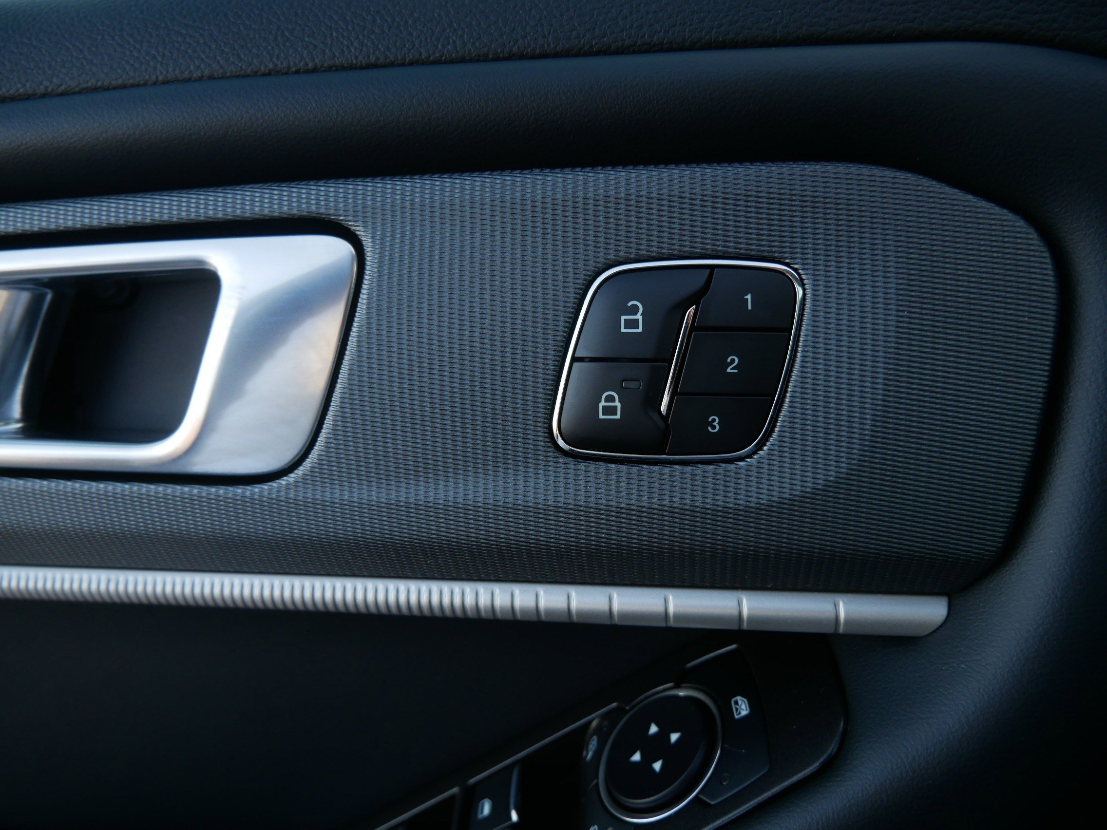 Used 2026 Ford Explorer ST-Line w/ ST-Line Street Pack image 27