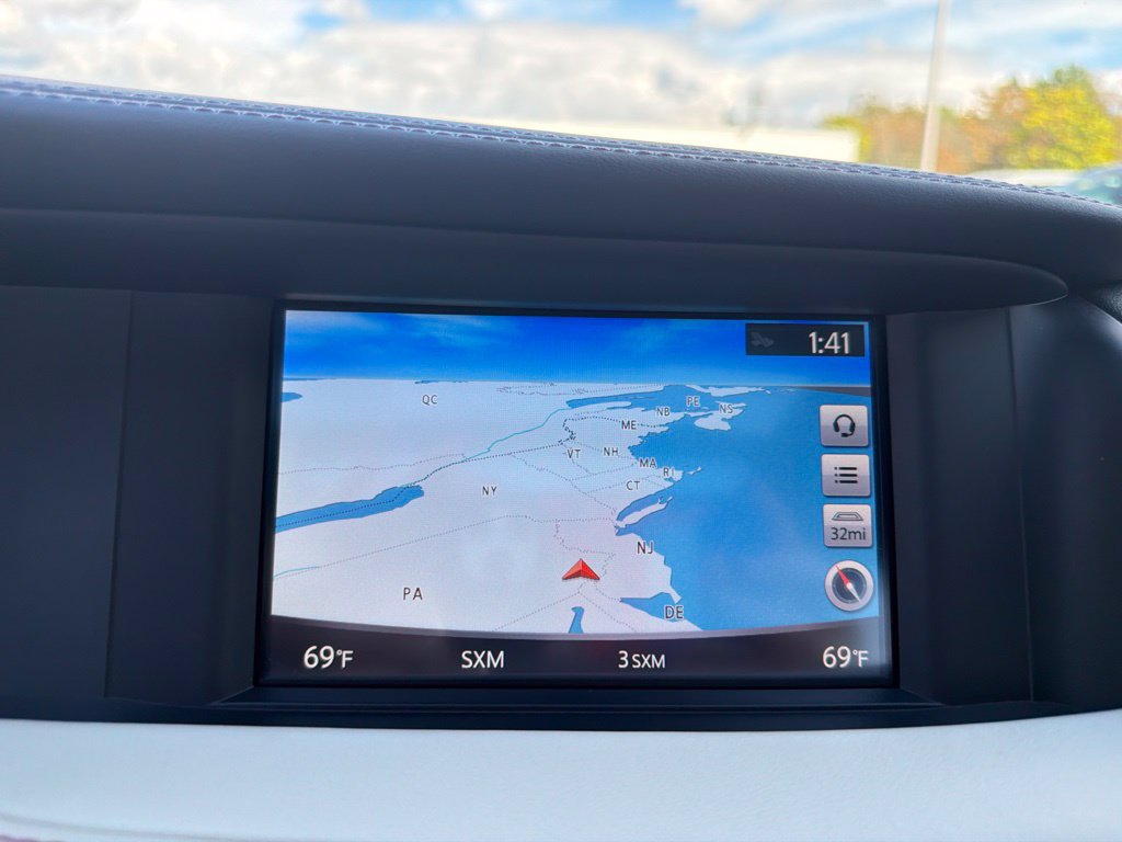 Used 2017 INFINITI QX30 Premium w/ Technology Package FWD image 25