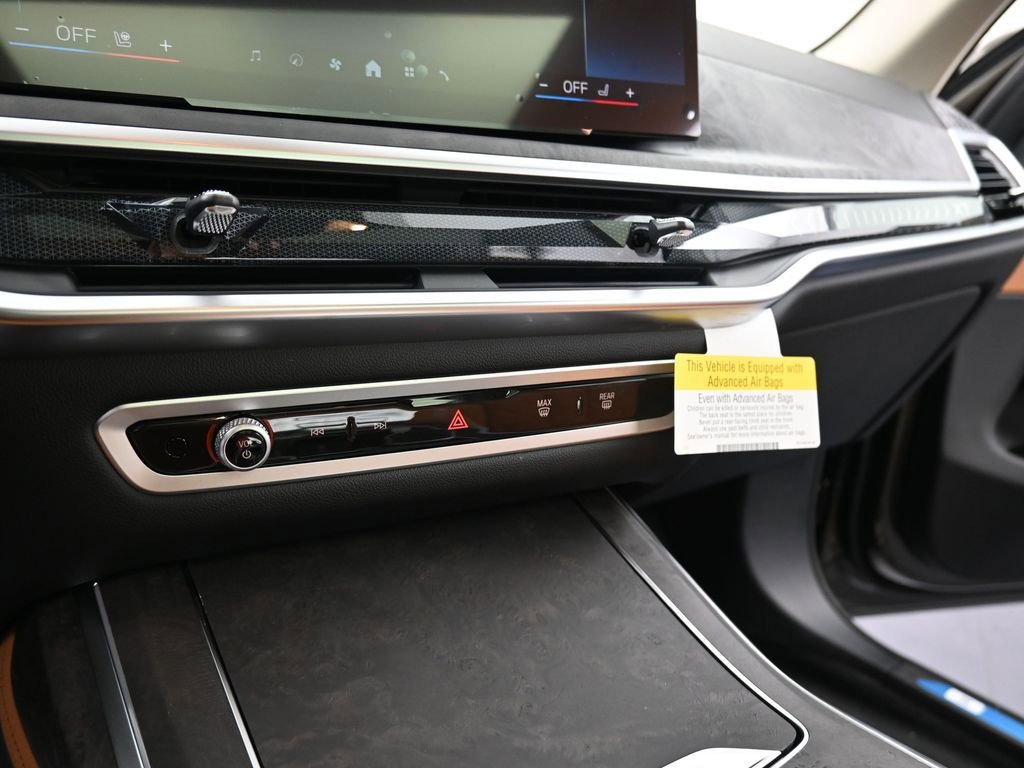 New 2025 BMW X7 xDrive40i image 14