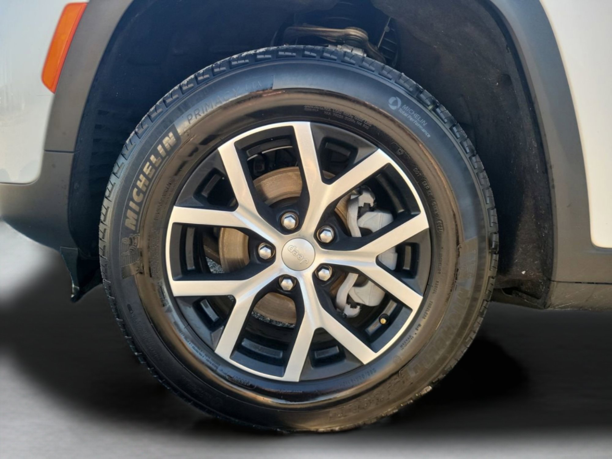 Used 2024 Jeep Grand Cherokee Limited image 33