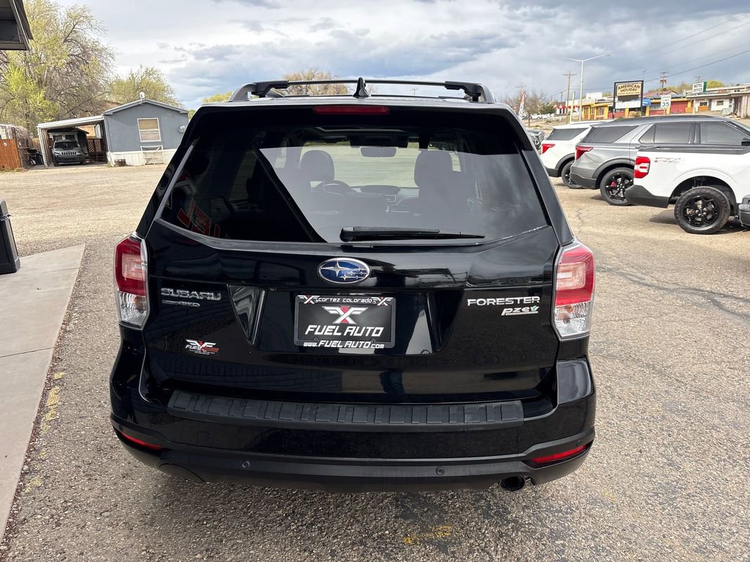 Used 2017 Subaru Forester 2.5i Touring AWD/4WD image 4