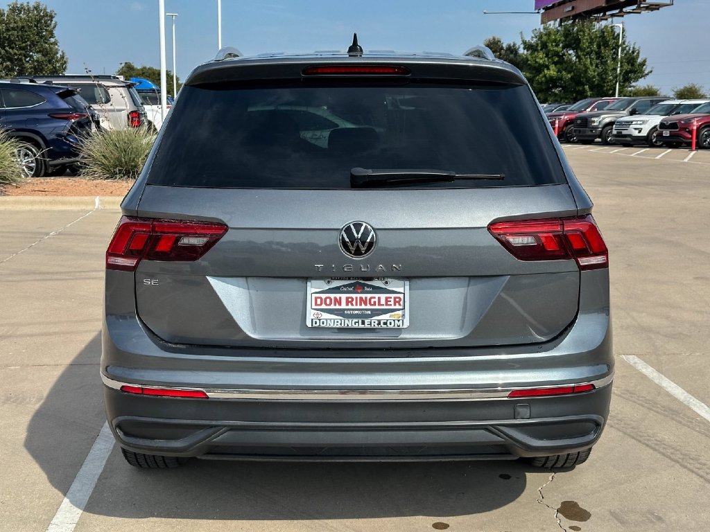 Used 2023 Volkswagen Tiguan SE FWD image 4