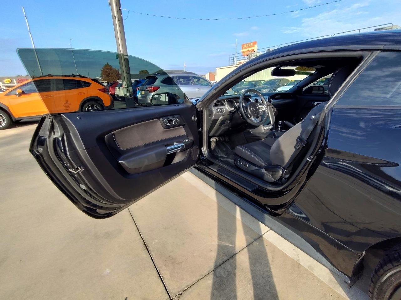 Used 2018 Ford Mustang GT RWD image 19