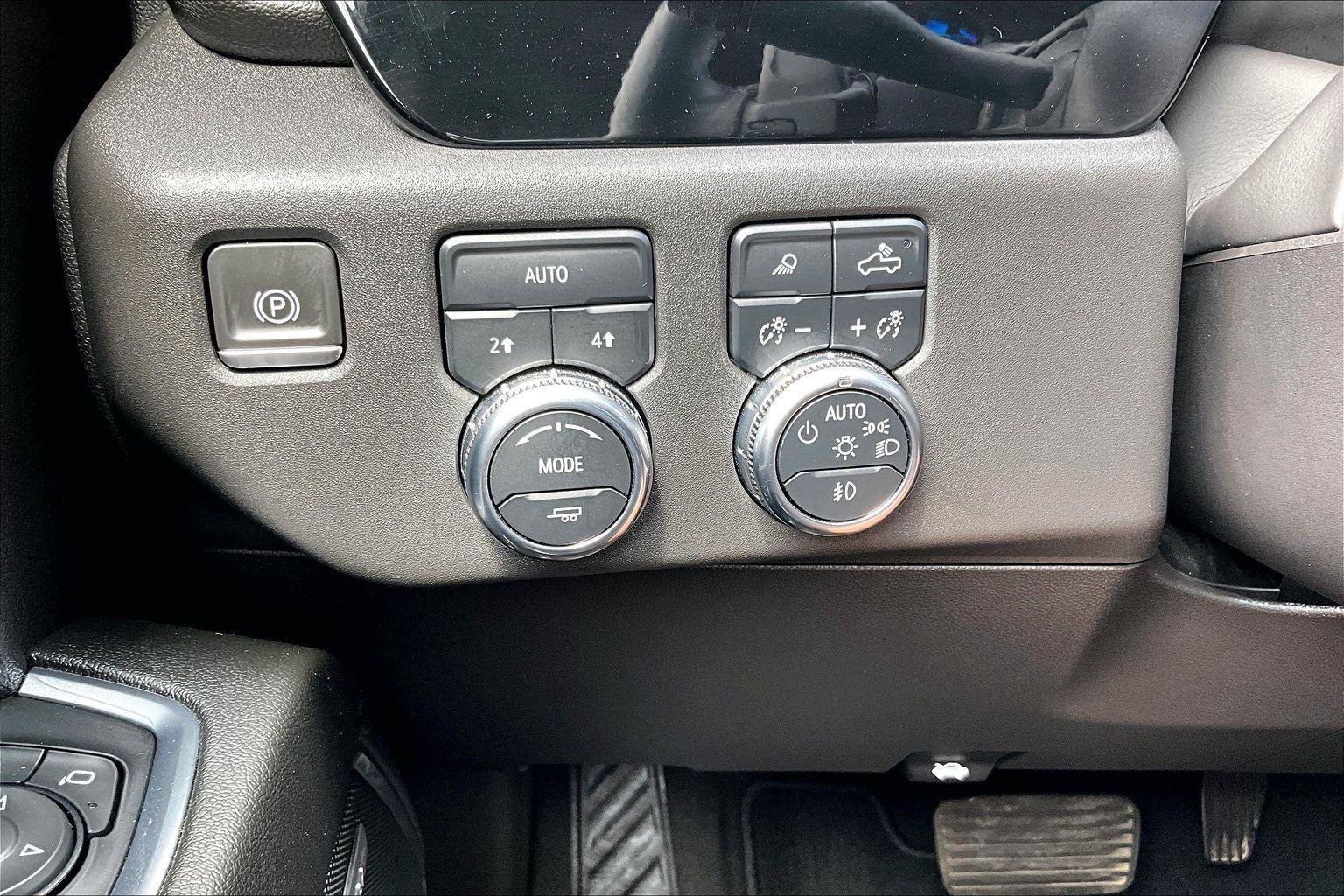 Used 2024 GMC Sierra 1500 SLT w/ SLT Convenience Package AWD/4WD image 38
