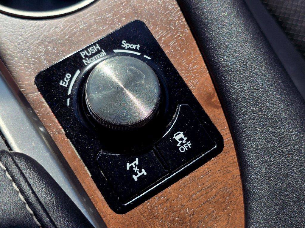 Used 2022 Lexus RX 350L Premium w/ Premium Package AWD/4WD image 27