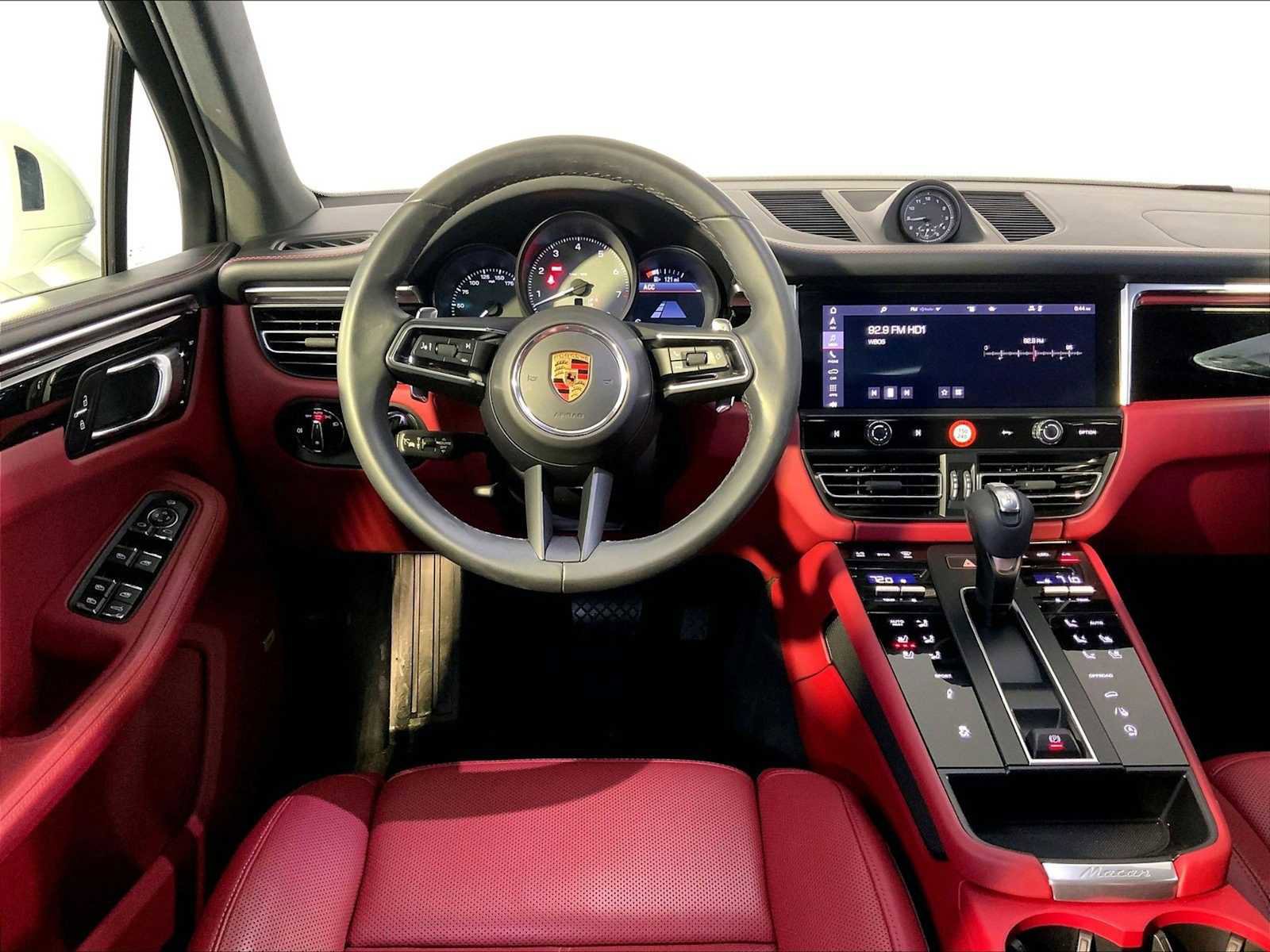 Certified 2023 Porsche Macan S w/ Premium Package Plus image 13