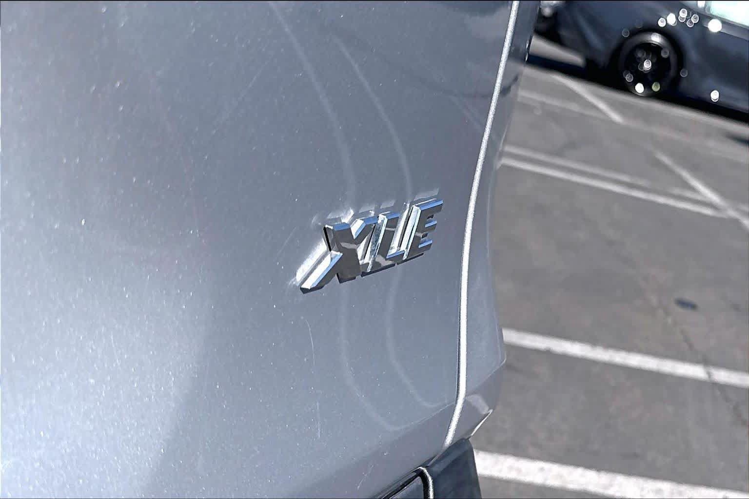 Used 2024 Toyota RAV4 XLE FWD image 9
