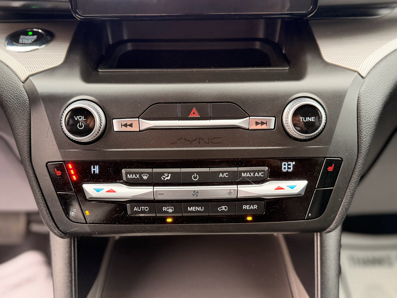 Used 2020 Ford Explorer XLT w/ Equipment Group 202A image 17