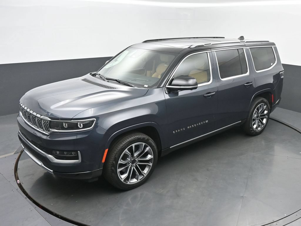 Used 2025 Jeep Grand Wagoneer Series III w/ Rear Seat Video Group 1 AWD/4WD image 39