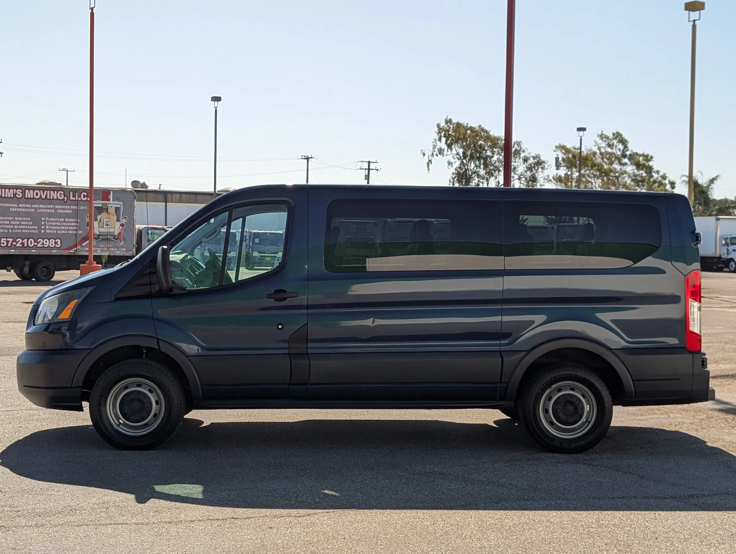 Used 2016 Ford Transit 150 XL RWD image 5