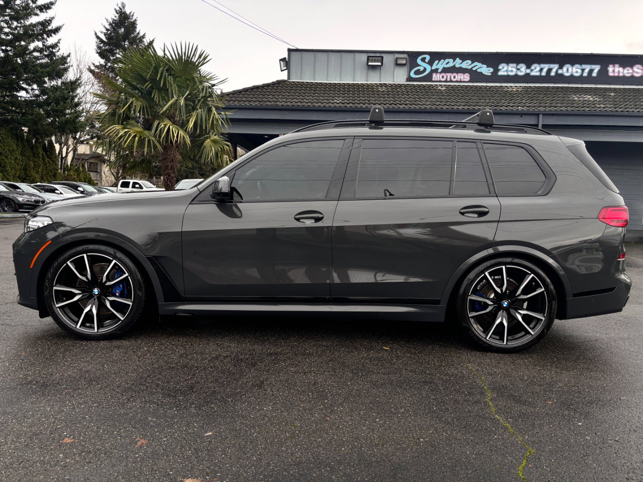 Used 2022 BMW X7 xDrive40i w/ M Sport Package image 9