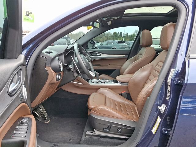 Used 2020 Alfa Romeo Stelvio Ti Sport w/ Quick Order Package 22S Sport image 13