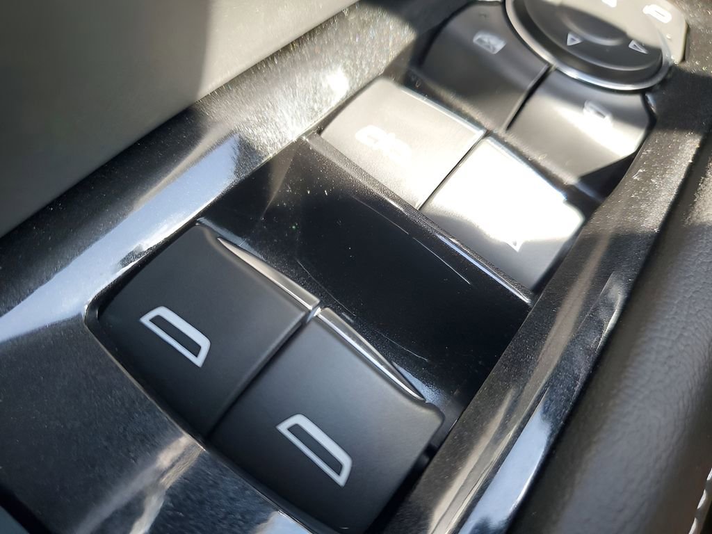 Used 2024 Cadillac Escalade ESV V image 35