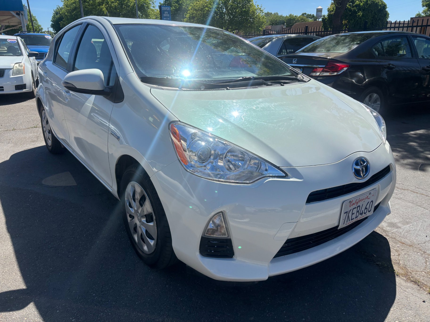 Used 2014 Toyota Prius C Three image 3