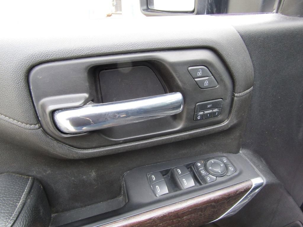 Used 2023 GMC Sierra 2500 Denali w/ Denali Black Diamond Edition image 33