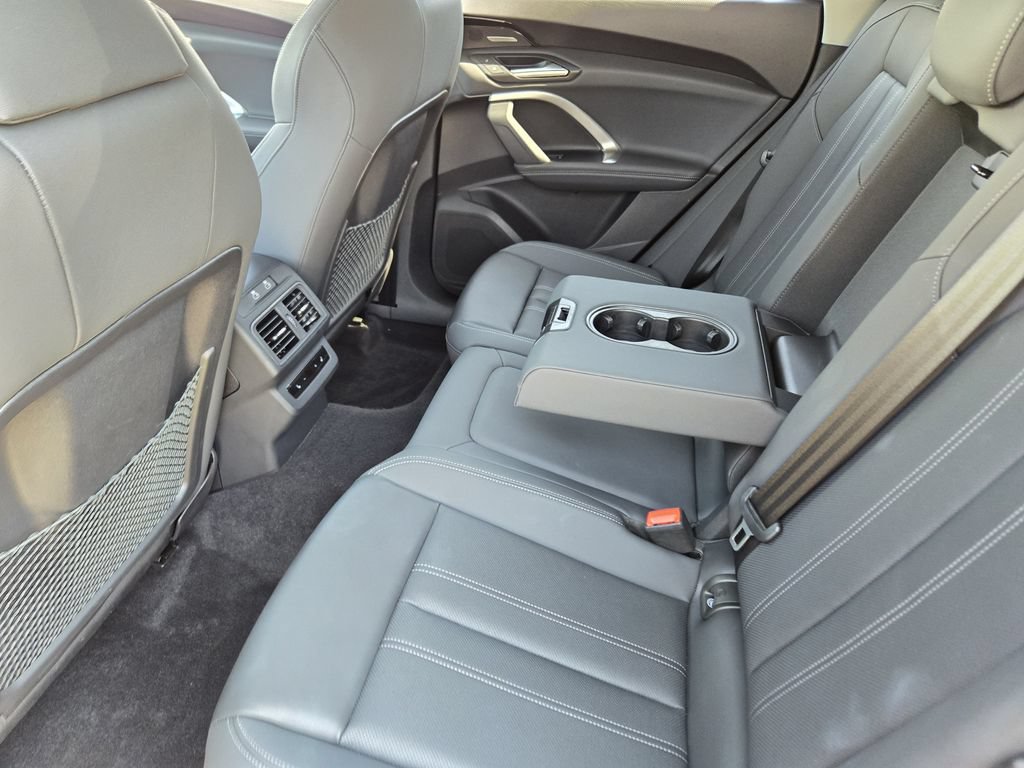 Certified 2025 Audi Q5 Prestige w/ 20" Wheel Package AWD/4WD image 39