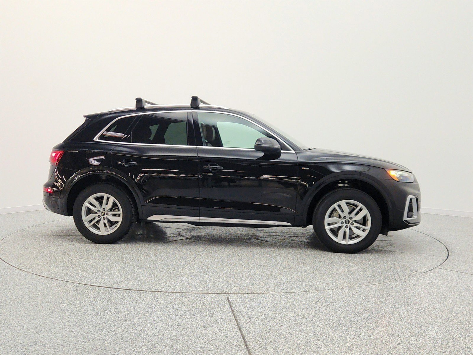Used 2023 Audi Q5 2.0T Premium w/ Convenience Package AWD/4WD image 4