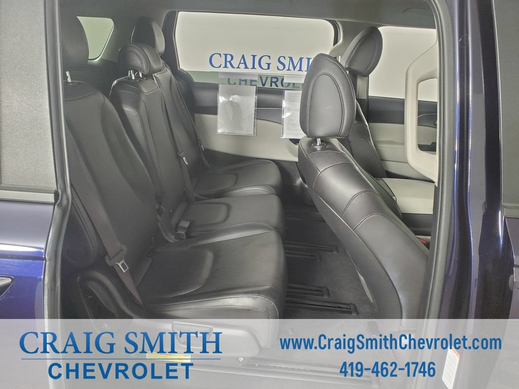 Used 2024 Kia Carnival LX FWD image 15