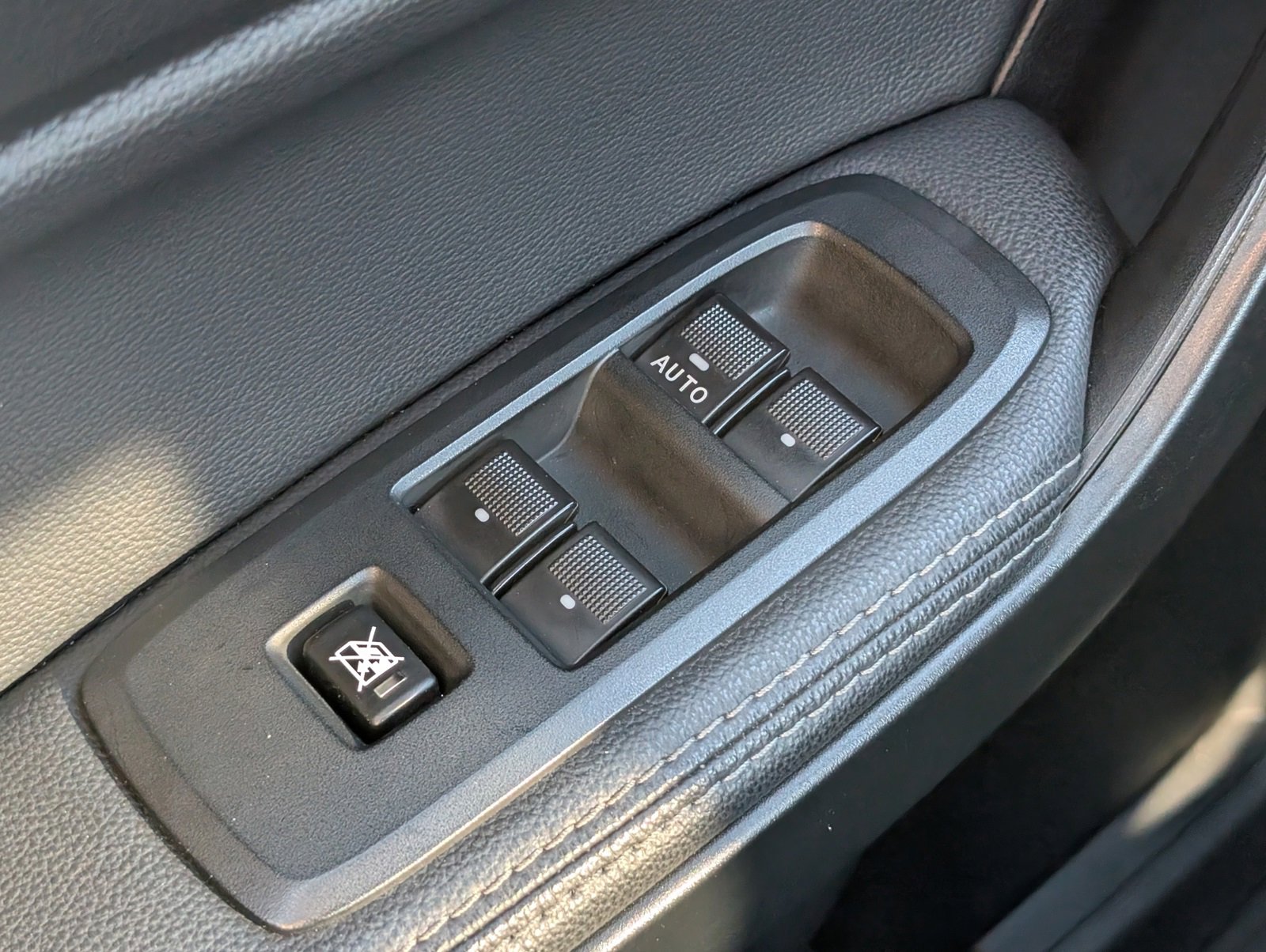 Used 2023 Ford Ranger Lariat w/ Tremor Off-Road Package image 29