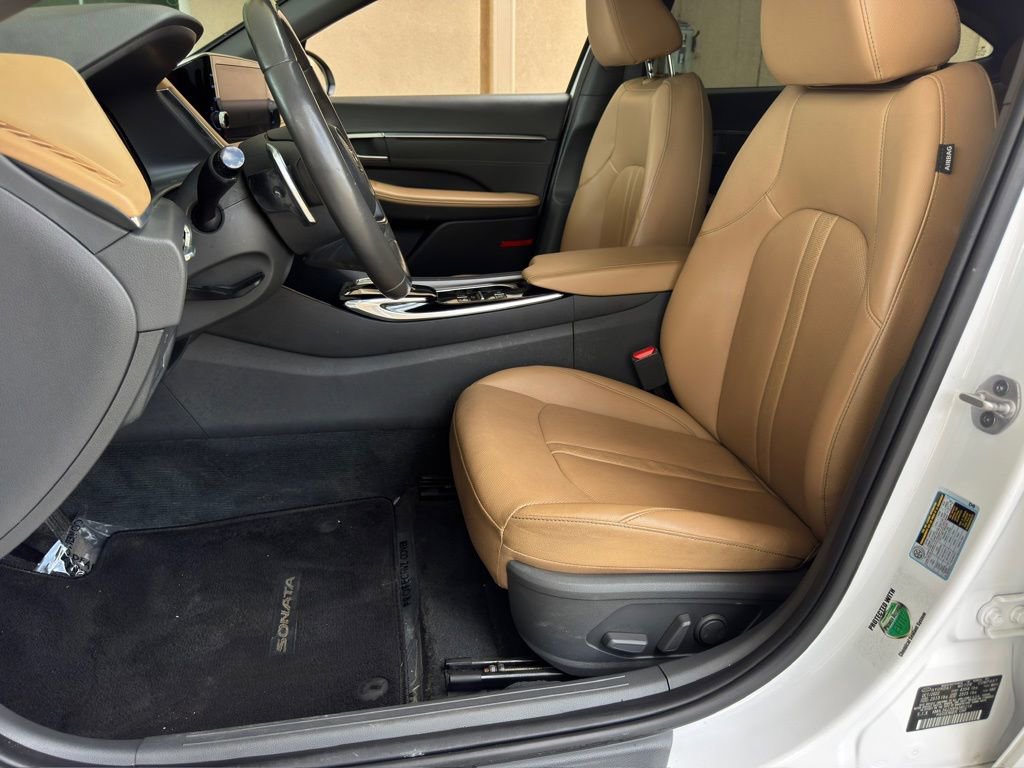 Used 2023 Hyundai Sonata Limited w/ Cargo Package FWD image 13