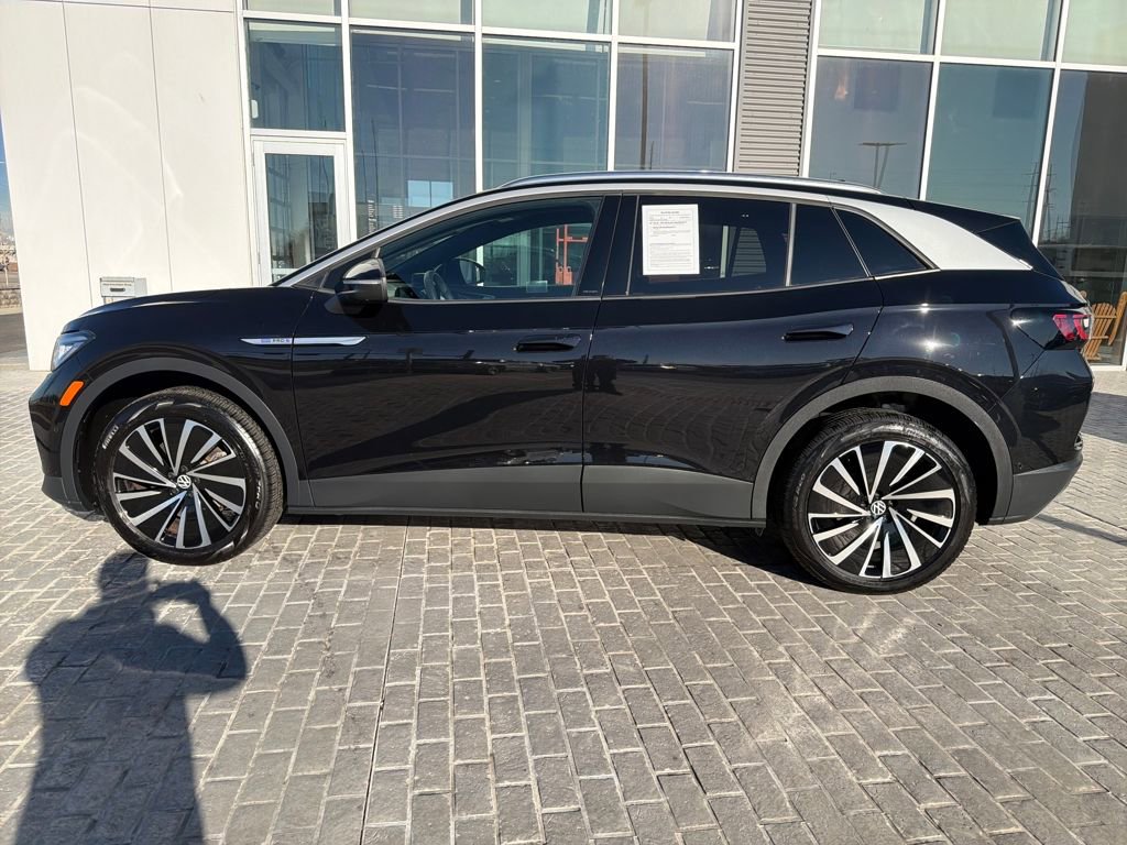 Certified 2023 Volkswagen ID.4 Pro S Plus image 3