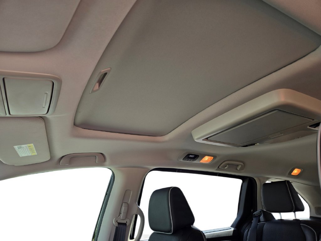 Used 2025 Honda Odyssey Elite image 18