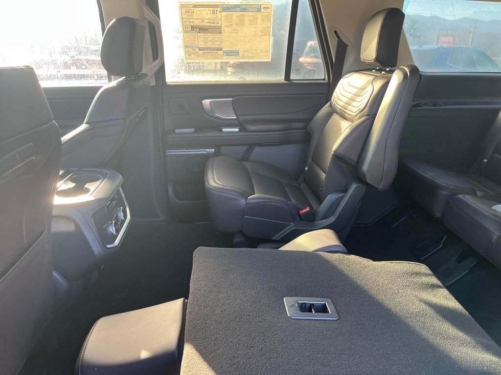 New 2025 Ford Expedition Max Platinum w/ Platinum Ultimate Package AWD/4WD image 18