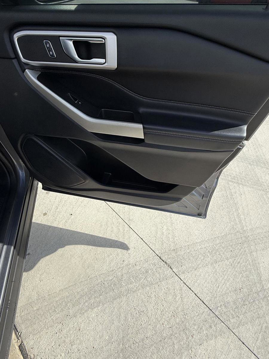 Used 2021 Ford Explorer XLT w/ Equipment Group 202A image 16