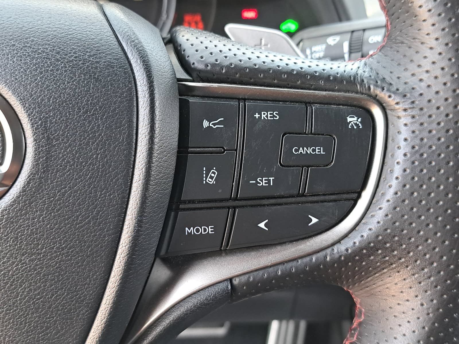 Used 2019 Lexus UX 250h F Sport w/ F Sport Premium Package AWD/4WD image 19