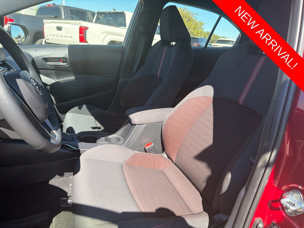 Used 2026 Toyota Corolla SE w/ SE Premium Package FWD image 8