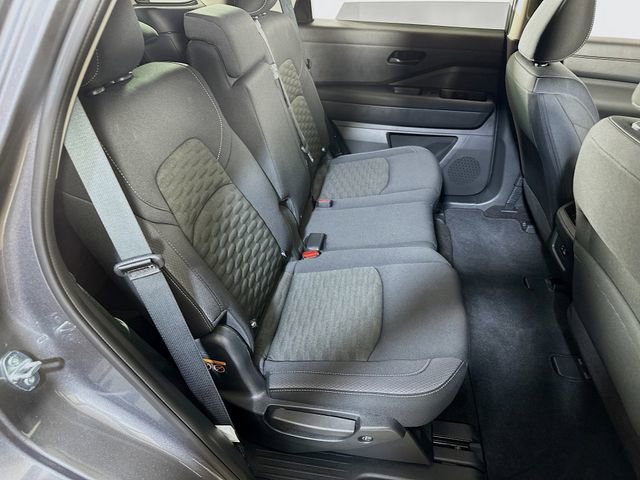 Used 2024 Nissan Pathfinder S image 12