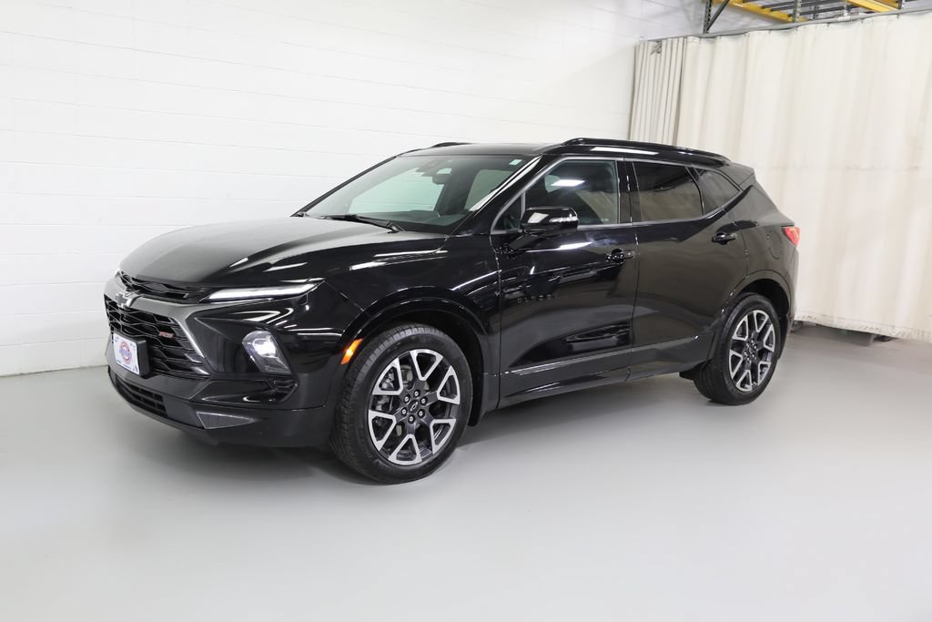 Used 2024 Chevrolet Blazer RS w/ Driver Confidence II Package AWD/4WD image 16