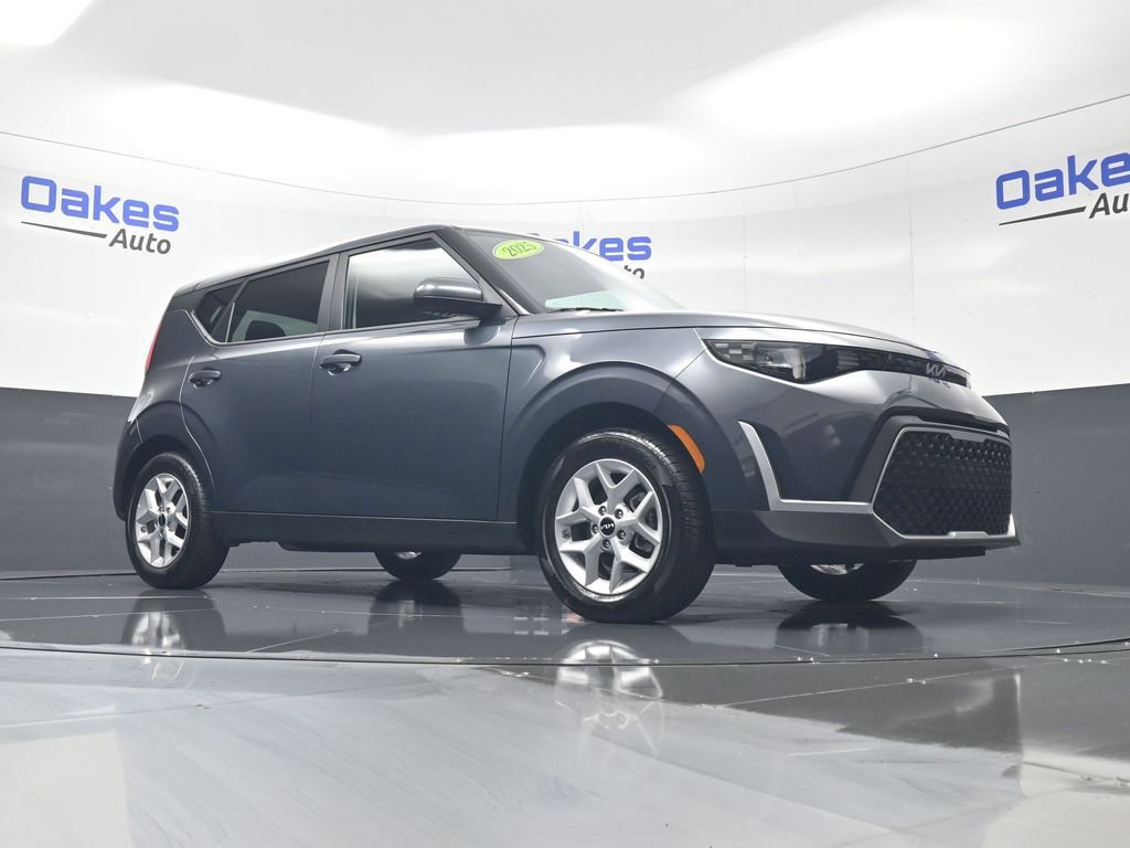 Certified 2025 Kia Soul LX w/ LX Technology Package image 35