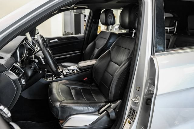 Used 2017 Mercedes-Benz GLS 550 4MATIC image 35