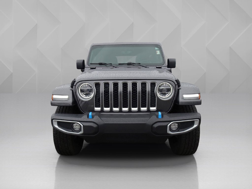 Used 2022 Jeep Wrangler Unlimited Sahara w/ Cold Weather Group AWD/4WD image 7