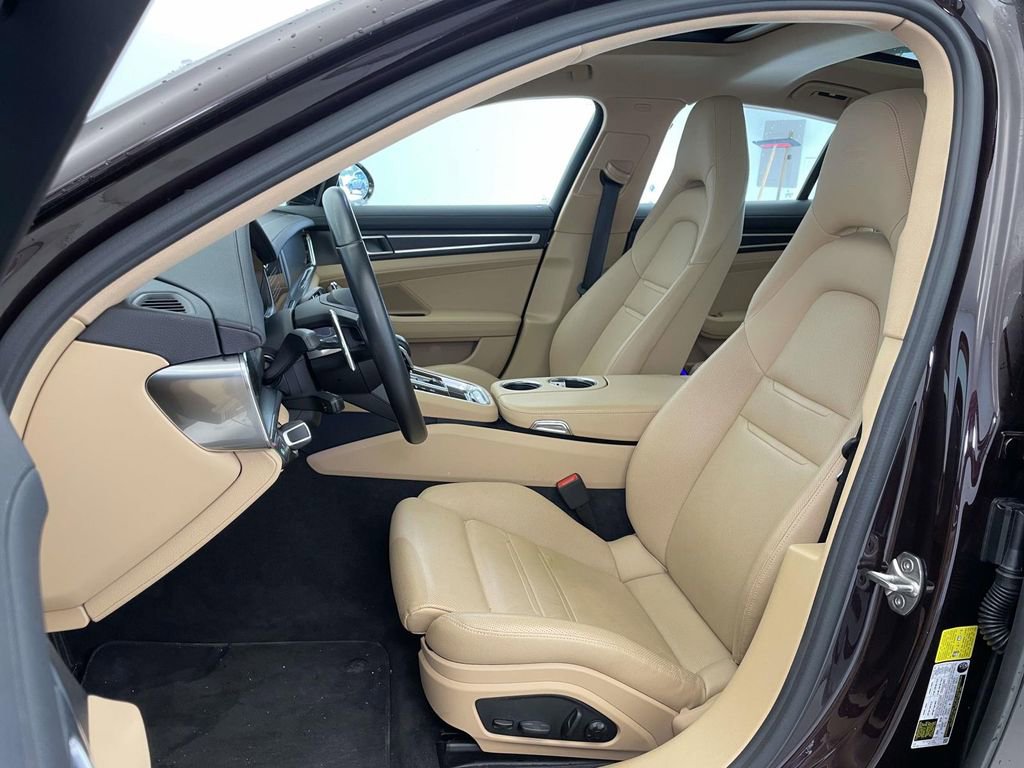 Certified 2022 Porsche Panamera 4 Platinum Edition image 5