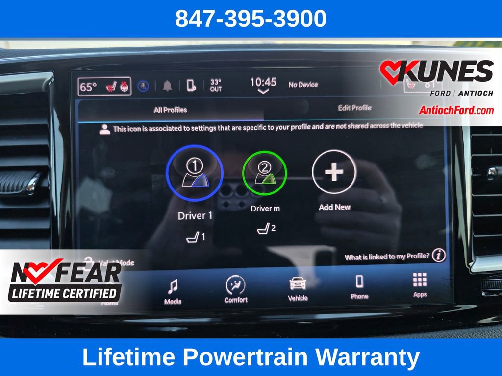 Used 2024 Chrysler Pacifica Touring-L image 58