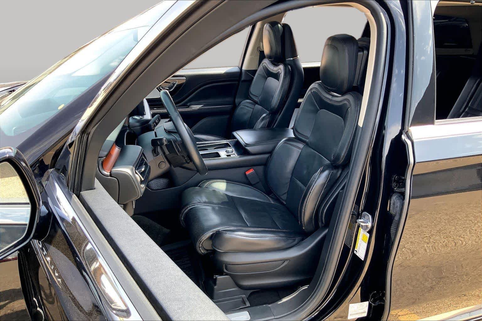 Used 2021 Lincoln Aviator Reserve w/ Equipment Group 210A AWD/4WD image 8