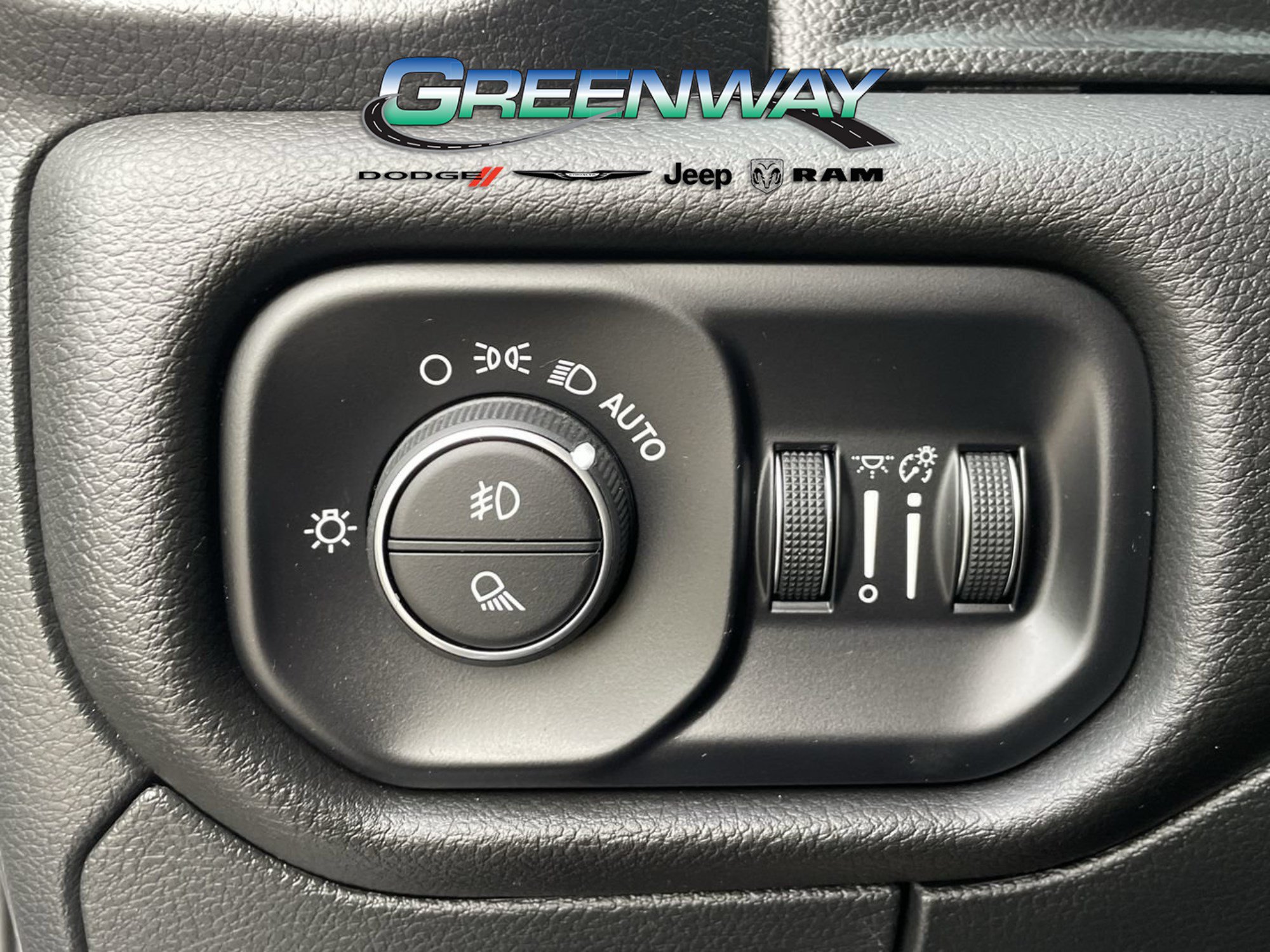 Used 2023 RAM 1500 Laramie AWD/4WD image 24