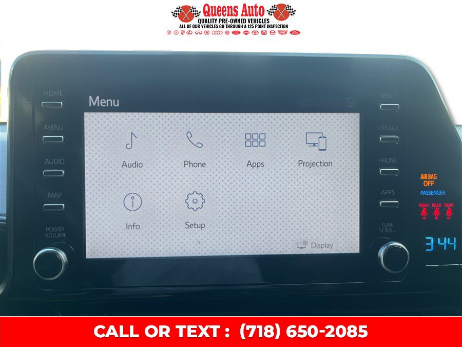 Used 2019 Toyota C-HR LE FWD image 14