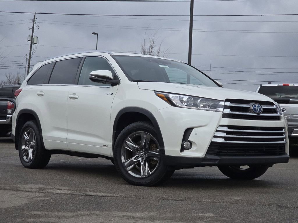 Used 2017 Toyota Highlander Limited image 1