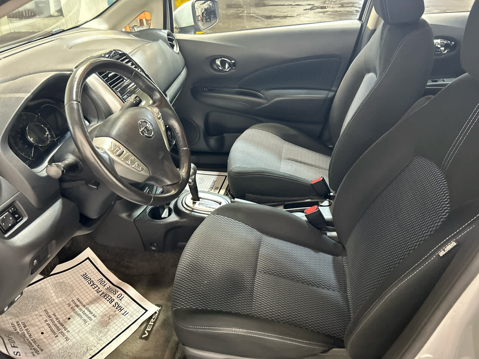 Used 2017 Nissan Versa Note SV FWD image 9