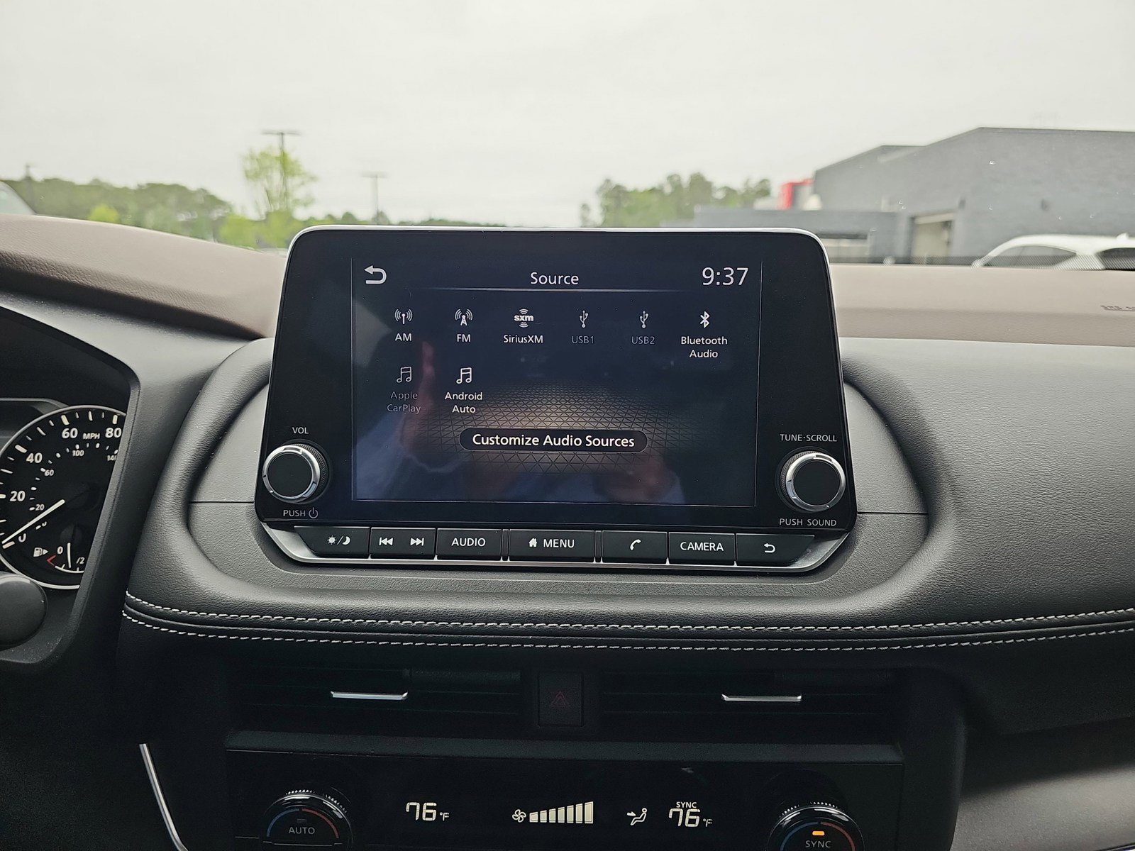 Used 2023 Nissan Rogue SV FWD image 22
