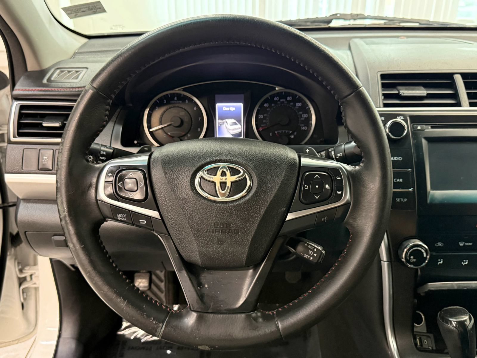 Used 2017 Toyota Camry SE FWD image 30