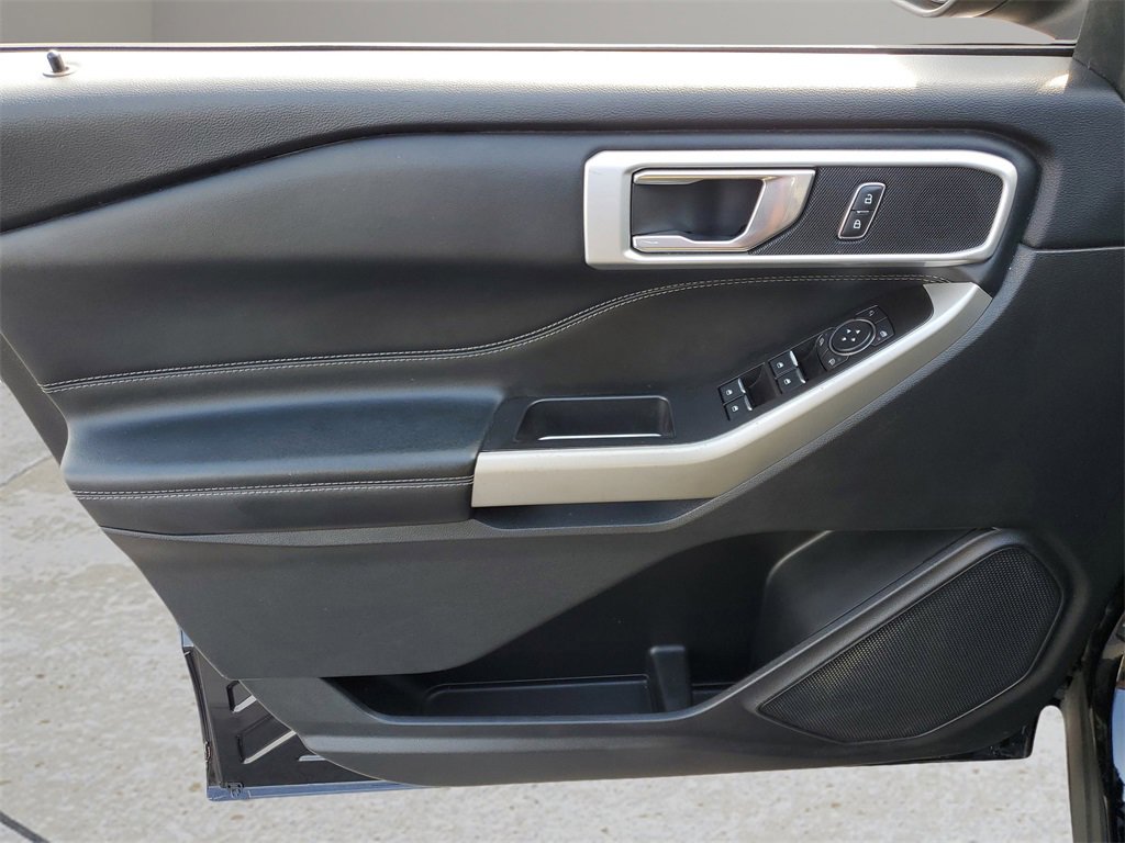 Certified 2022 Ford Explorer XLT image 16