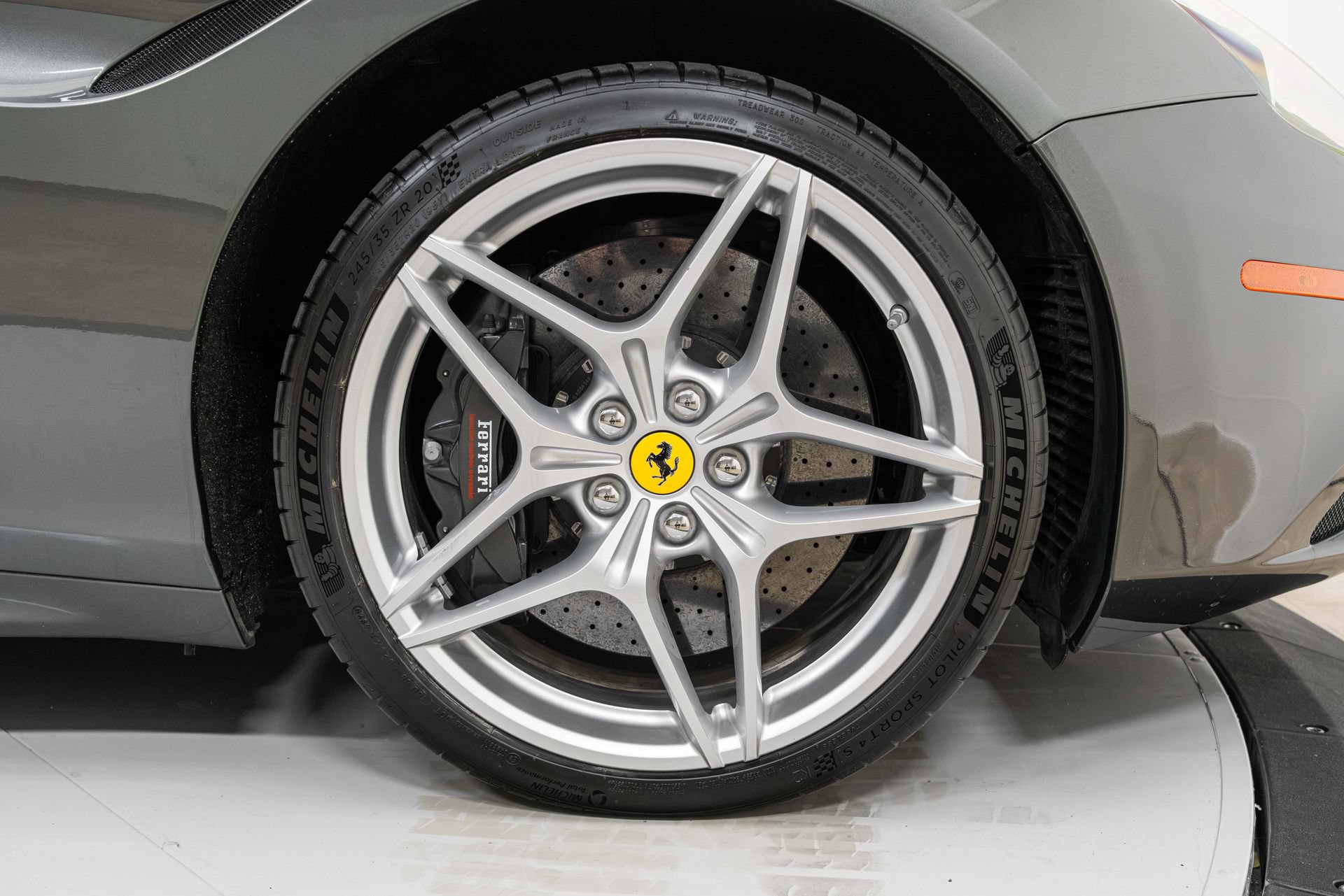 Certified 2016 Ferrari California T RWD image 15