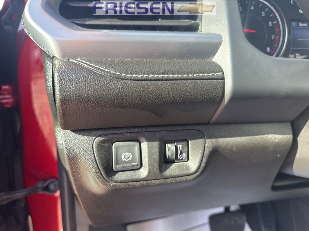 Used 2023 GMC Acadia SLE w/ Driver Convenience Package image 11