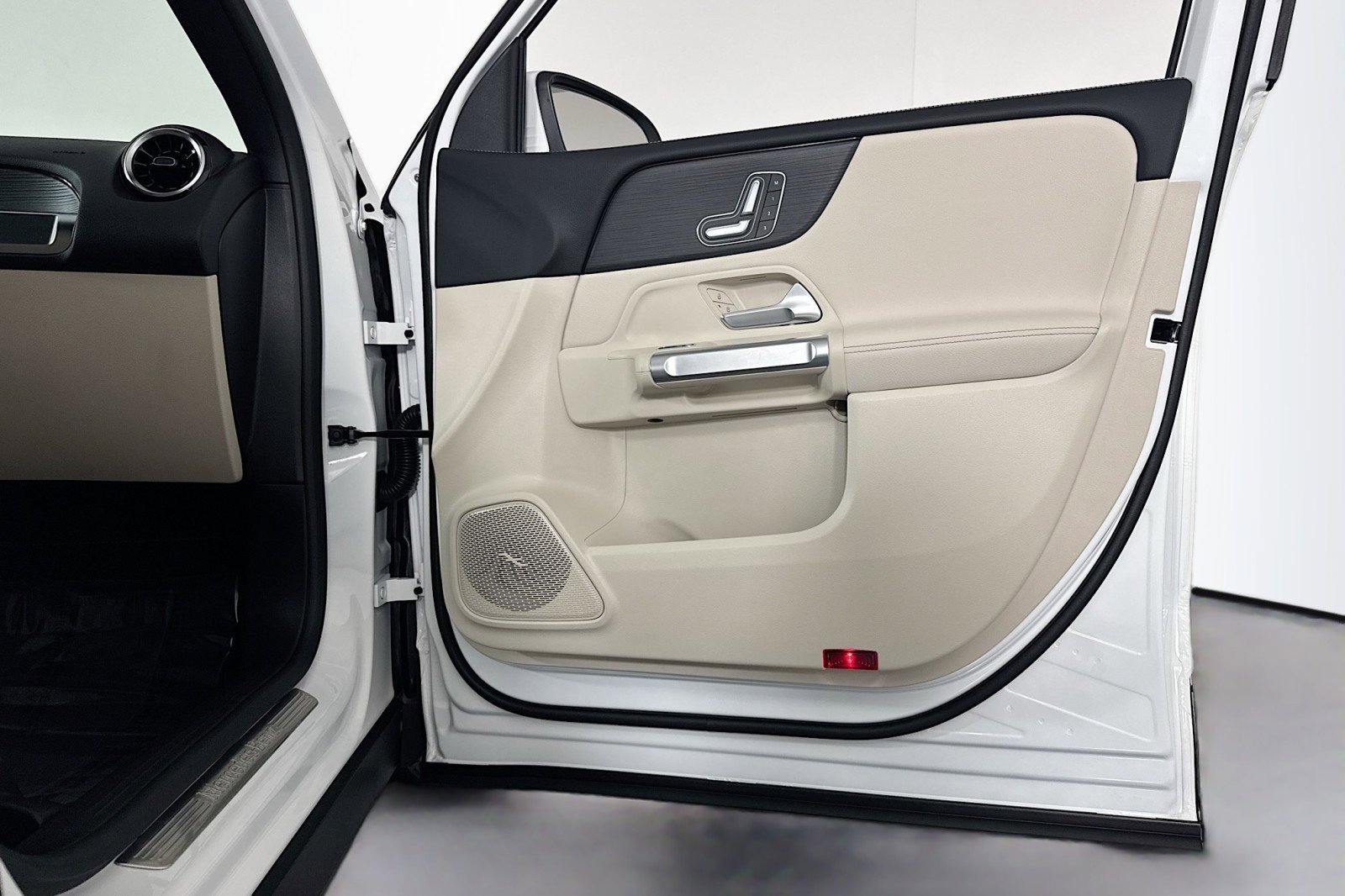 Certified 2026 Mercedes-Benz GLB 250 GLB 250 image 23