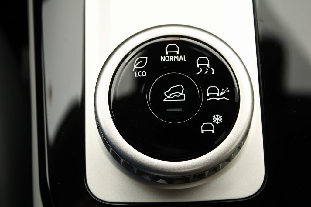 New 2025 Mitsubishi Outlander SE image 22